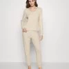 Anna Field Pyjama - Off-white -Fashion Verkauf 7196bcd265194d36b884317d7fef07c6