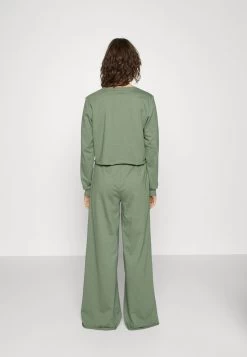 Anna Field Nachtwäsche Set - Khaki 10 Anna Field Nachtwäsche Set - Khaki -Fashion Verkauf 8eaebd3ad0c54d2ca8b5c66614b78047