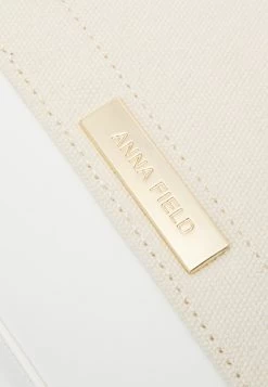 Anna Field Handtasche - Off-white 11 Anna Field Handtasche - Off-white -Fashion Verkauf f05f8e33a966455fafa1a240407b4350